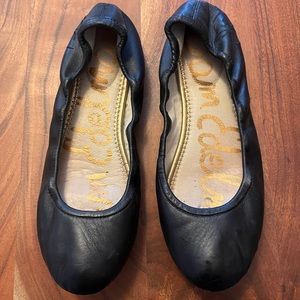 Black leather Sam Edelman ballet flats size 8